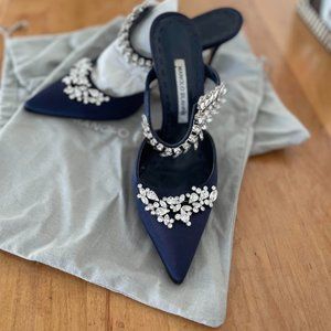 Navy Manolo Blahnik- Lurum Style- Size 39.5